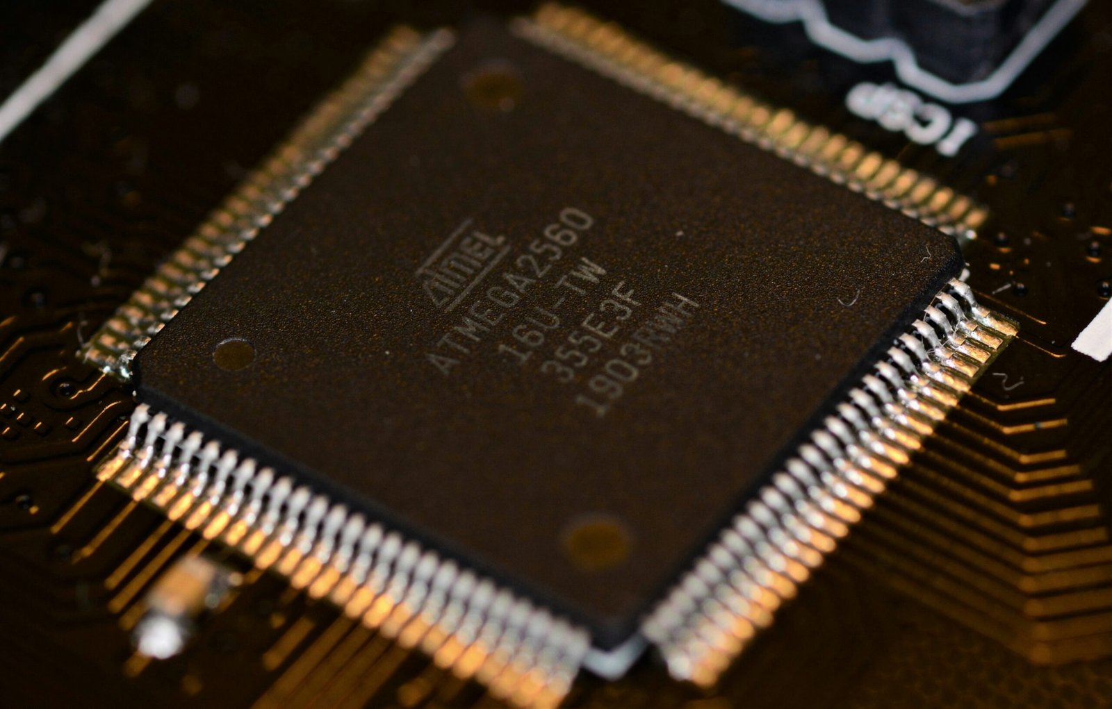 AtMega2560 Processor Arduino - Macro Shot f: 9 Shutter: 1/250 ISO: 320